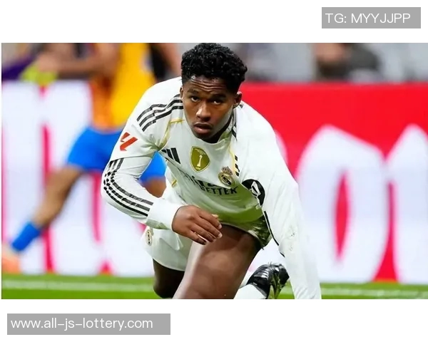 RMC:英超豪门和皇马巴萨都在关注马赛中锋罗比尼奥-瓦斯 RMC:英超豪门和皇马巴萨都在关注马赛中锋罗比尼奥-瓦斯