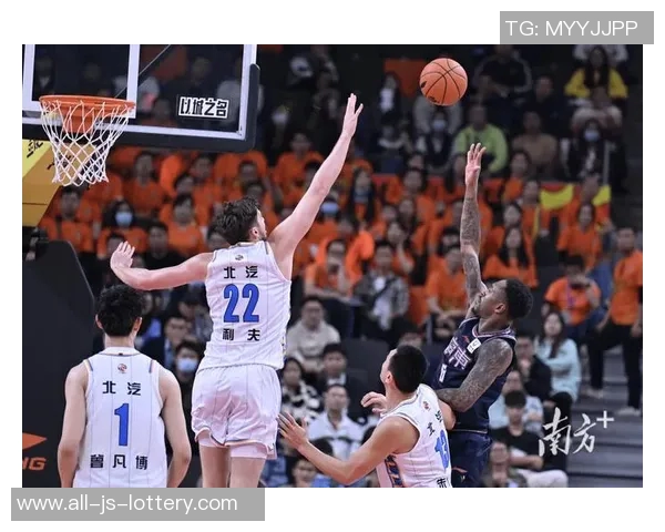 落后21分，杜锋被驱逐？广东豪取9连胜送浙江首败！