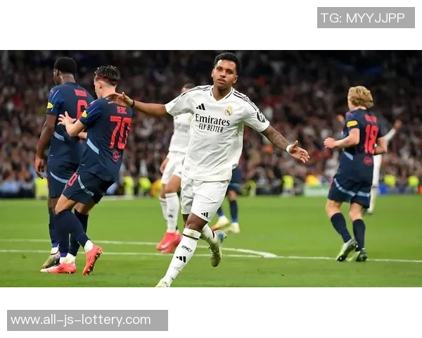 阿斯：曼城派球探考察埃尔切20岁中场罗德里戈-门多萨