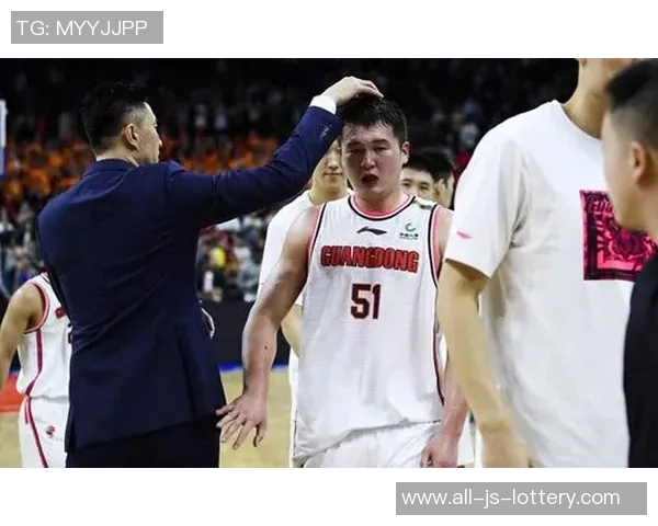 阿联或缺席半决赛第三场，杜锋：教练组想保护他——赛场之外的战术布局与深层思考