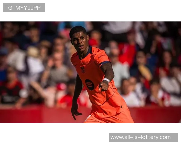 马卡：拉什福德逐渐展现能力且不受伤，巴萨考虑激活买断条款